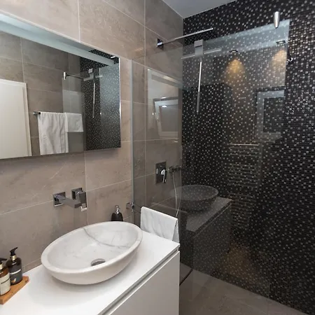Lux Platinia Central شقة *